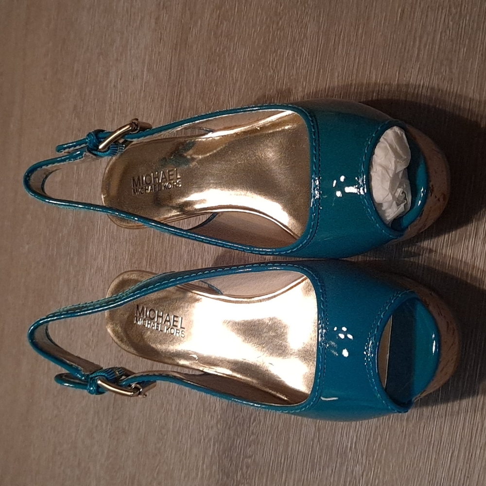 MICHAEL KORS SLING PATENT LEATHER 7M